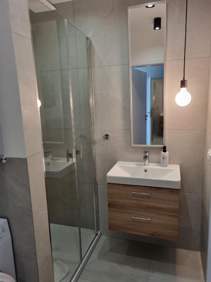 Jbhotels Apartament Comfort Hanza Tower Щецин Экстерьер фото